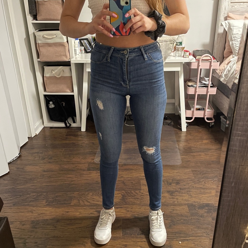 Hollister Women’s Skinny High-rise Jean Leggings